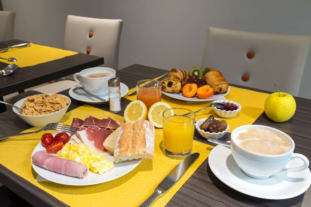 Parc Hotel Pompadour Arnac-Pompadour Servis gambar